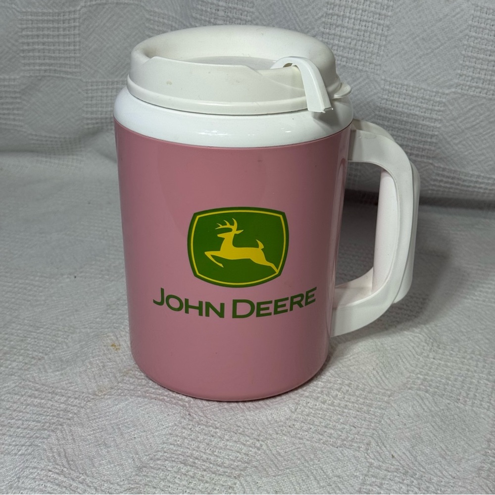 JOHN DEERE THERMO-SERV SUPER INSULATED 32 OZ PINK TRAVEL MUG